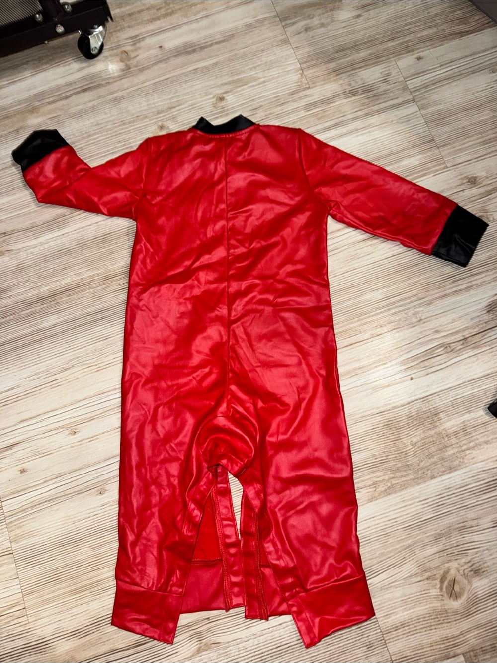 Disney 18-24m Incredibles Superhero Costume - Picture 5 of 7